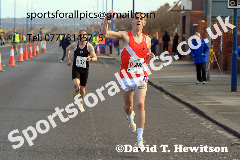 Senior mens Northern 12 Stage Road Relay, 2025 Northern 12 and 6 Stage Road Relays and Junior 5k, Redcar. Photo: David T. Hewitson/Sports for All Pics